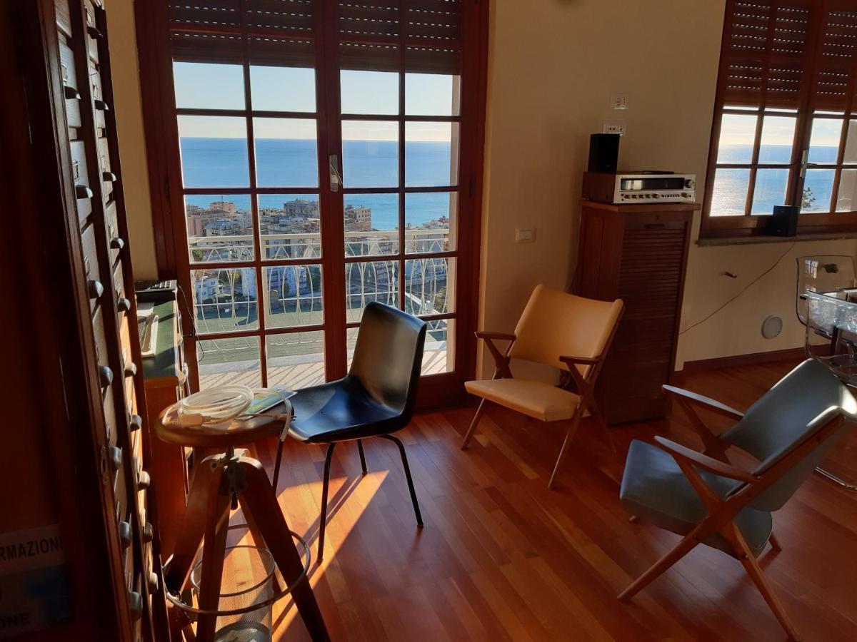 Bressa De Ma Affittacamere, Room & Breakfast Pietra Ligure Extérieur photo